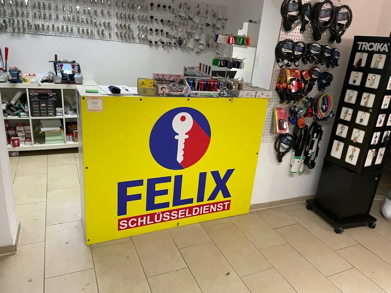 Beratungstheke im Schlüssel-Fachgeschäft