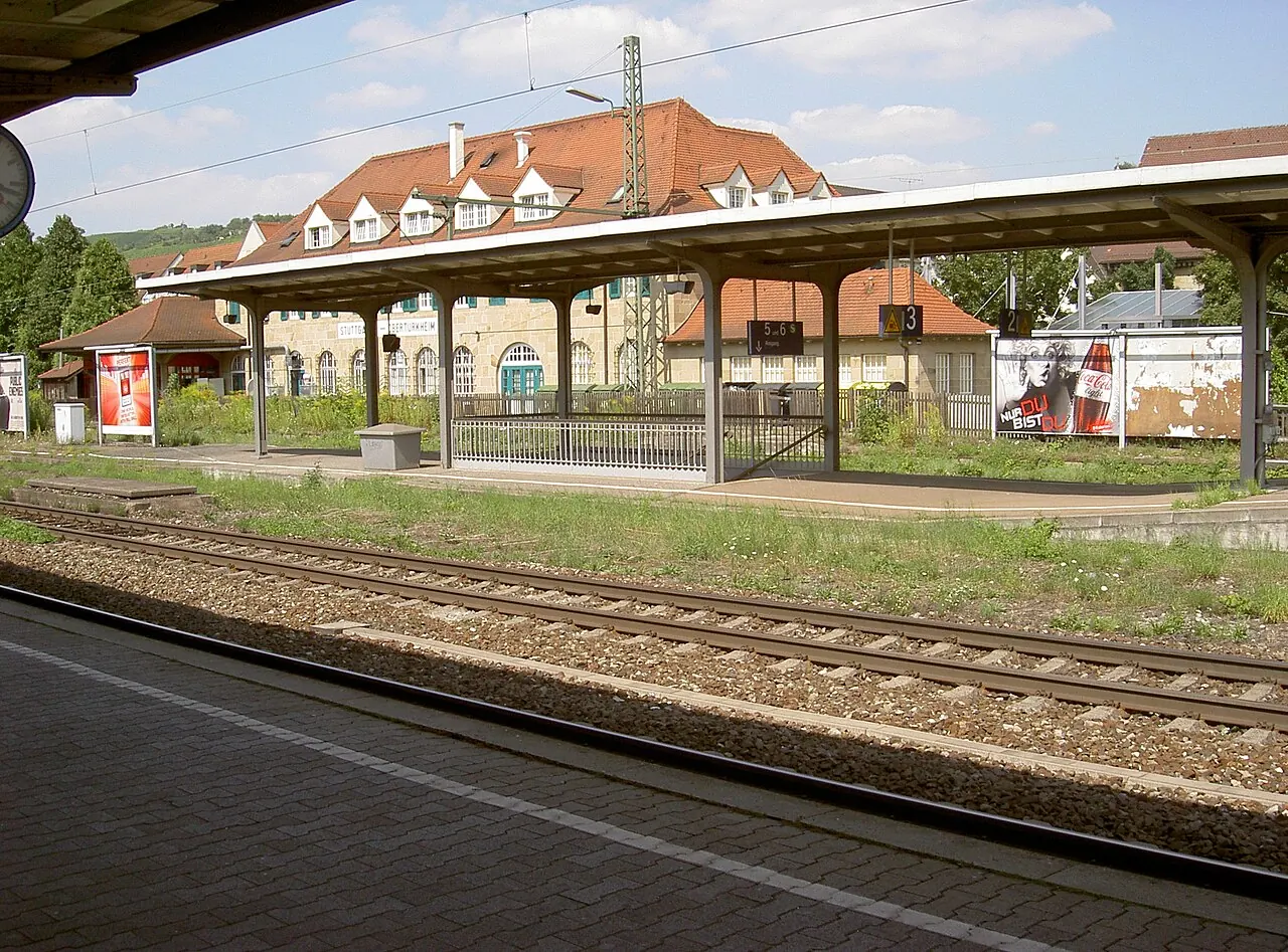 Bahnhofsgebäude in Obertürkheim